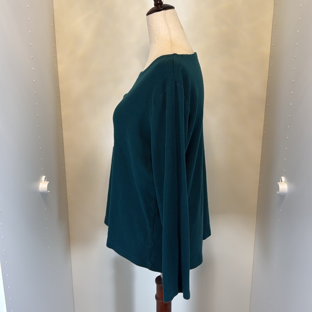 Croft & Barrow The Classic Long Sleeve Tee Green with White and Gold Tree Size M - Picture 5 of 6